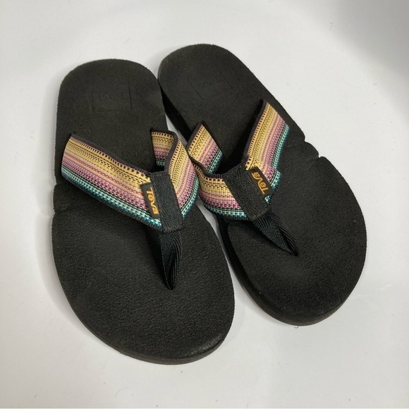 Teva flip flops size 3 - Picture 1 of 6